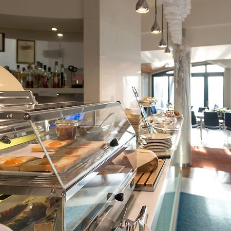 ニビエスキ アート ホテル&スパ クラクフ エクステリア 写真 The interior of the restaurant