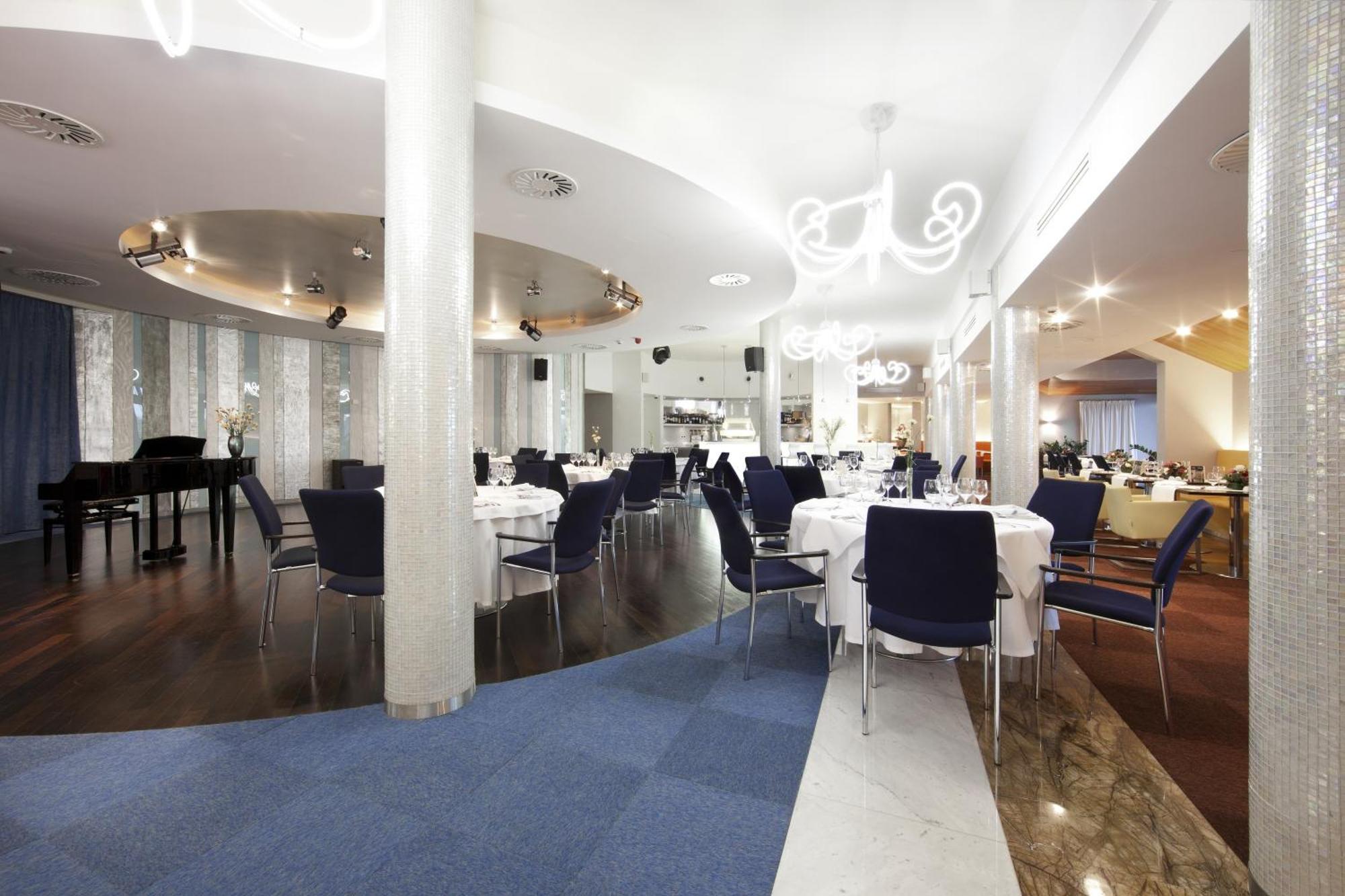 ニビエスキ アート ホテル&スパ クラクフ エクステリア 写真 Restaurant